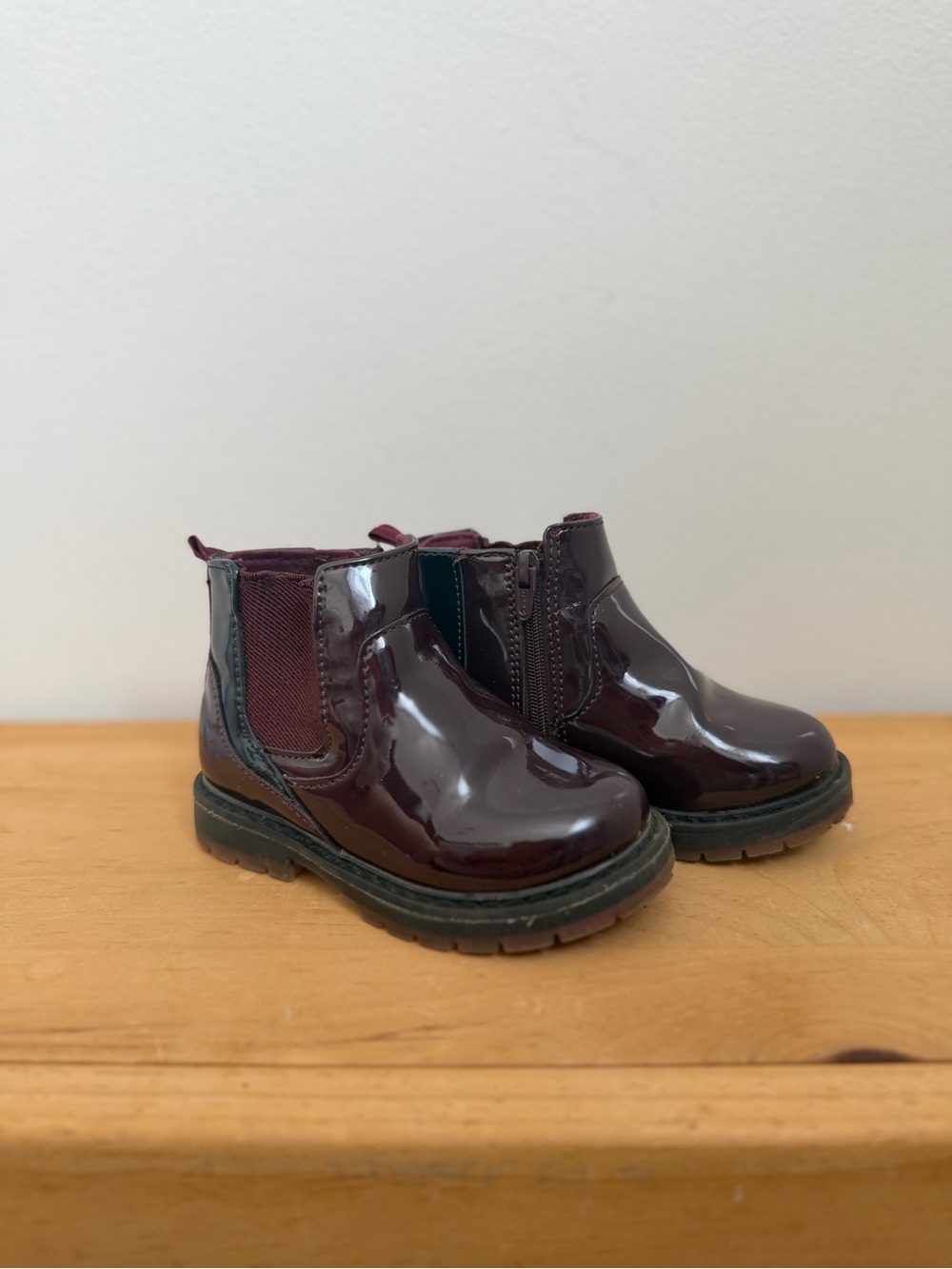 Zara Kids Plum Patent Chelsea Boots with Side Zip (Size EU21/US5)